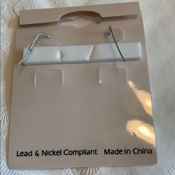 Earrings   - Picture 4 of 5